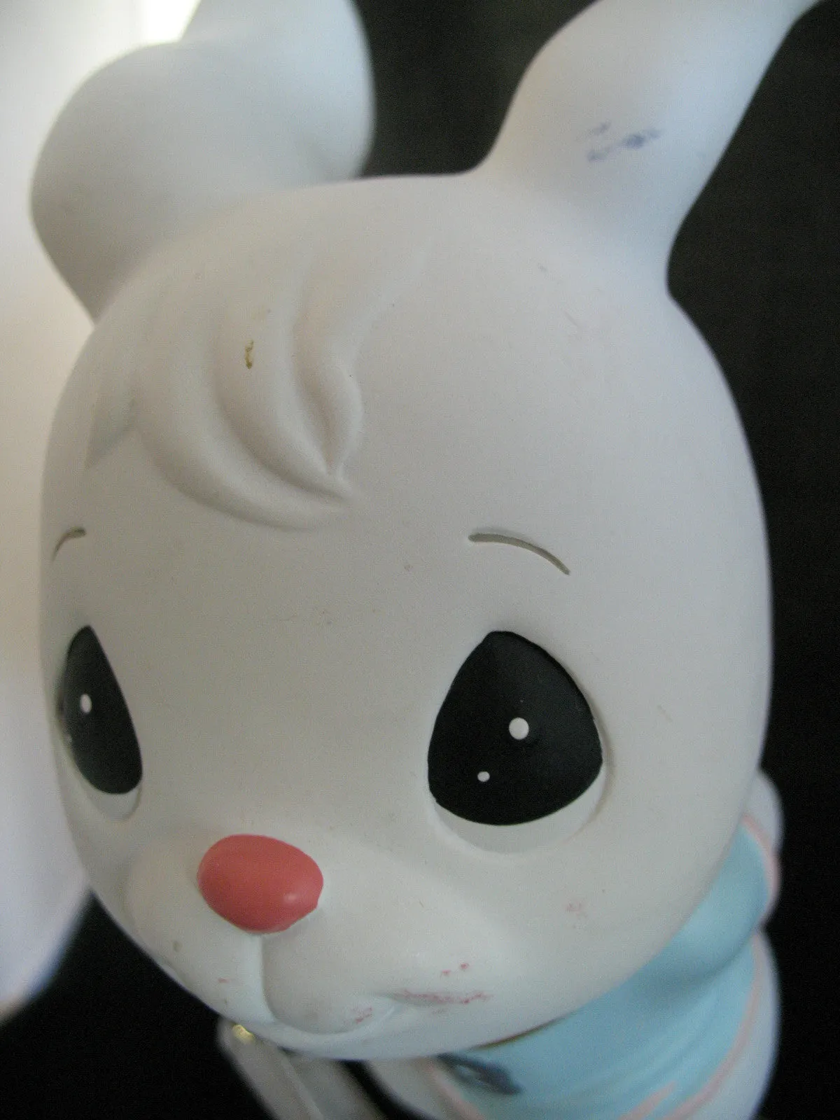 12" BIG PRECIOUS MOMENTS 2003 EASTER BUNNY RABBIT Roller Skate Skating FIGURINE