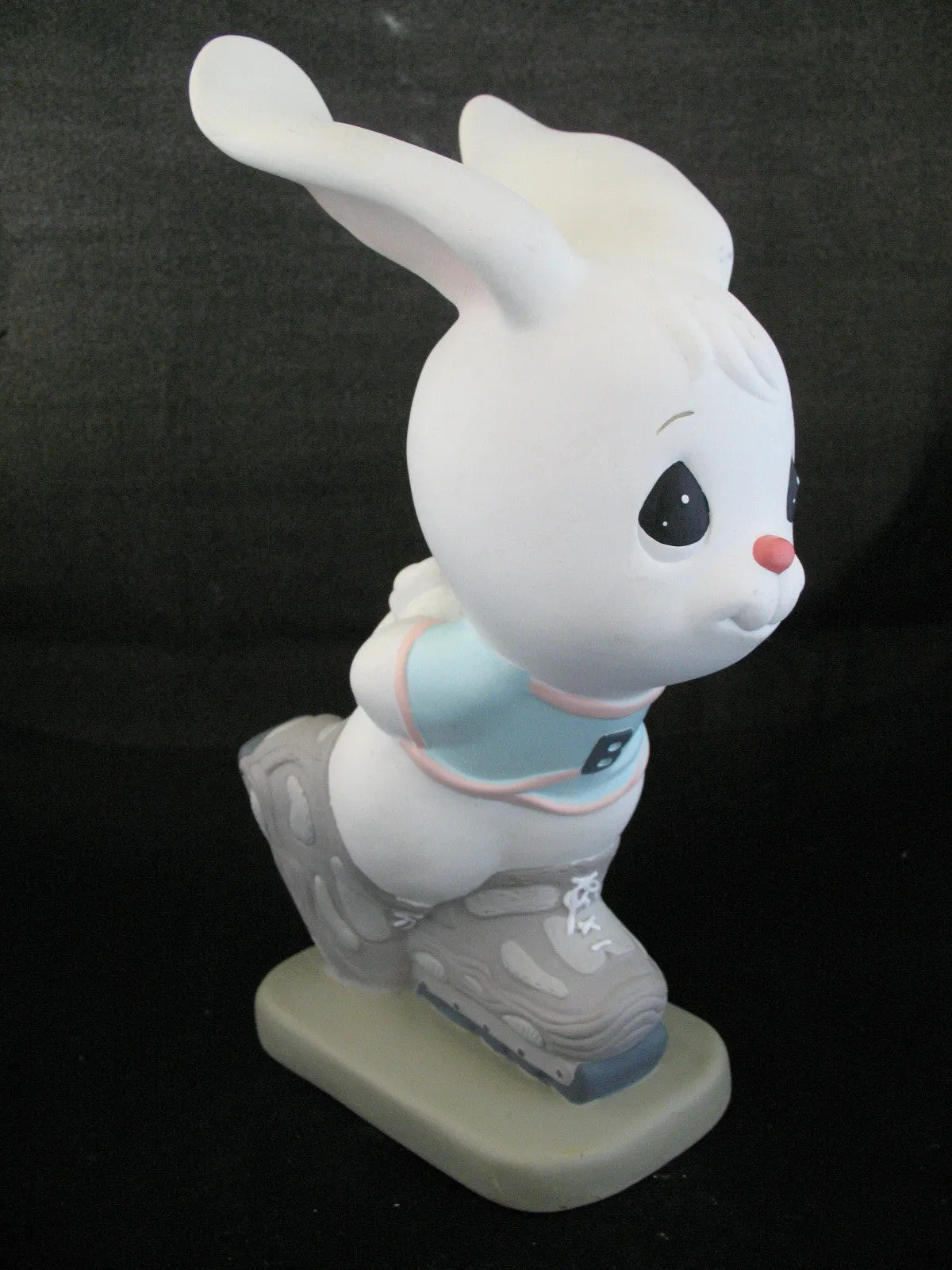 12" BIG PRECIOUS MOMENTS 2003 EASTER BUNNY RABBIT Roller Skate Skating FIGURINE