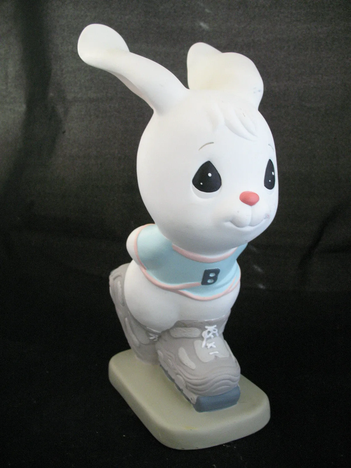 12" BIG PRECIOUS MOMENTS 2003 EASTER BUNNY RABBIT Roller Skate Skating FIGURINE