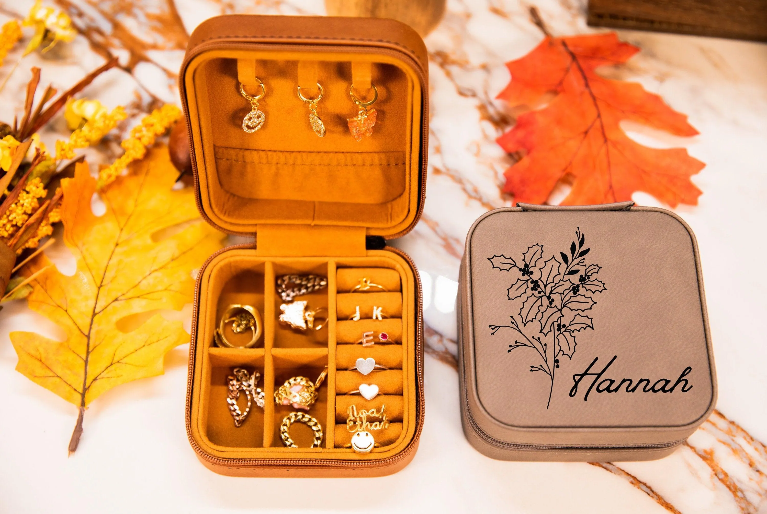 Birth Flower Jewelry Travel Case, Birth Month Flower Gift, Personalized Birthday Gift, Leather Jewelry Travel Case, Custom Jewelry Case