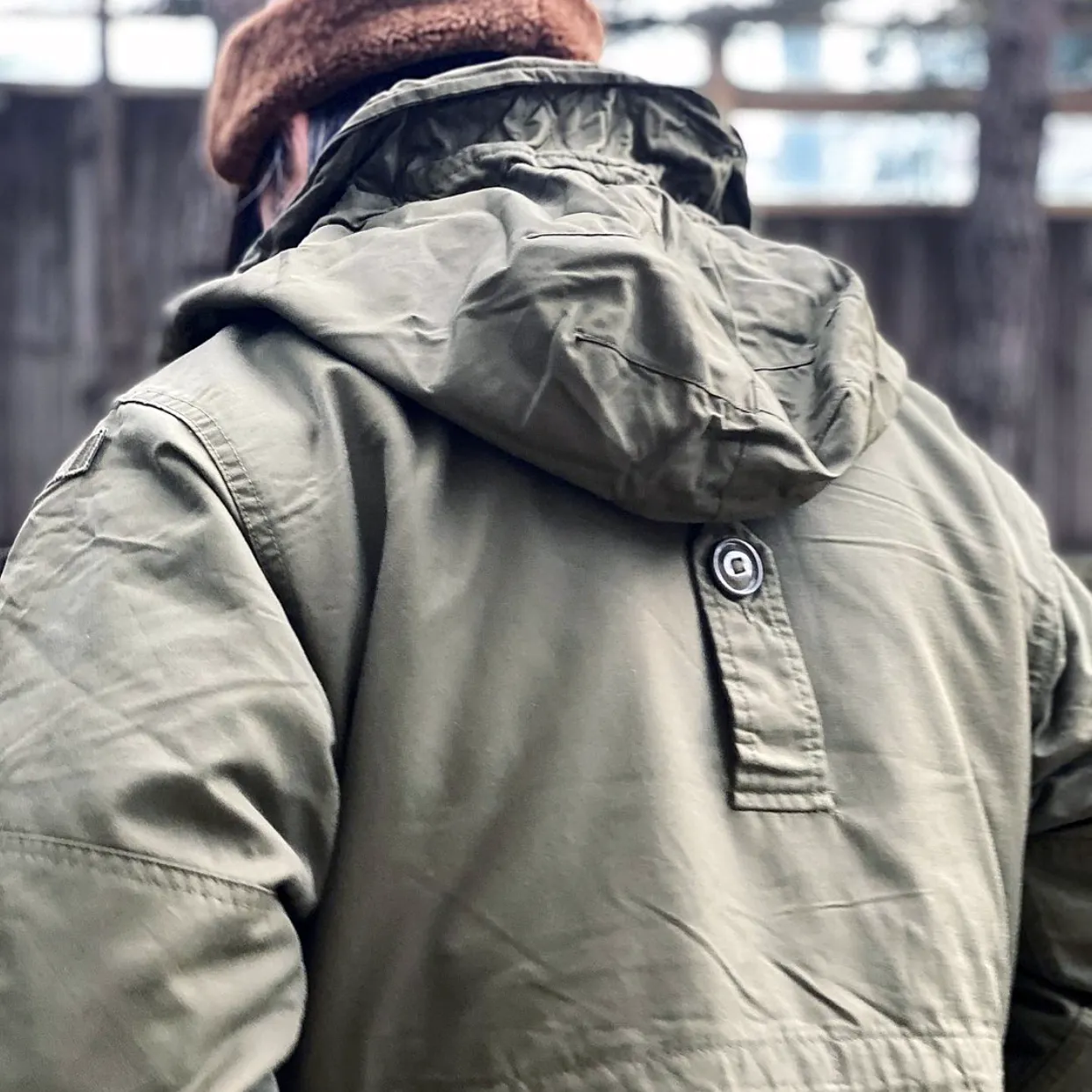 BZEN J1- RECYCLED & USED CANADIAN  COMBAT MILITARY EXTREME COLD WEATHER BUTTON OUT LINER PARKA FROM 1975-1992- OG107