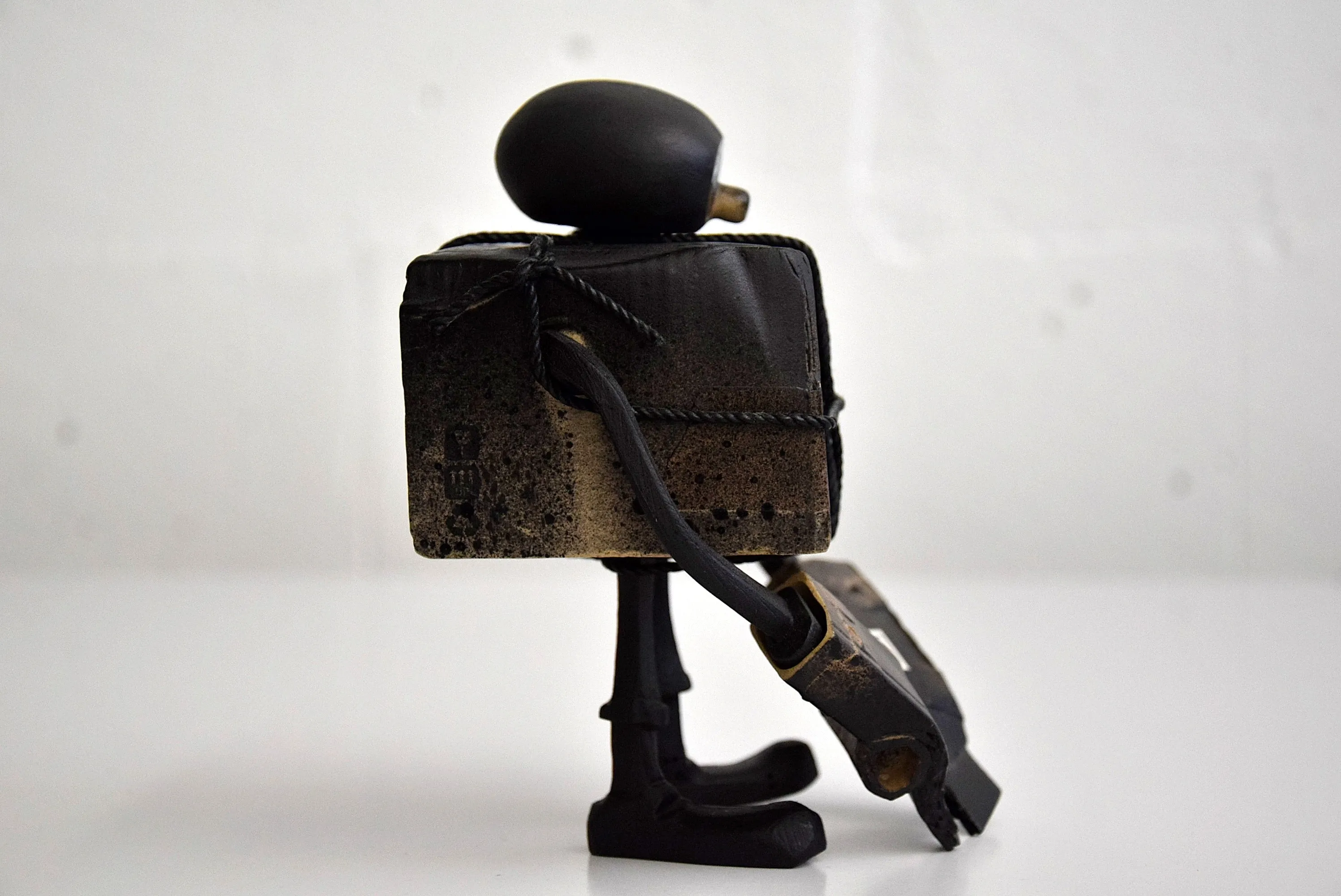 CC 22 Undelivery P.E.T.E.R. by Michael Lau 2003 Designer Art Toy