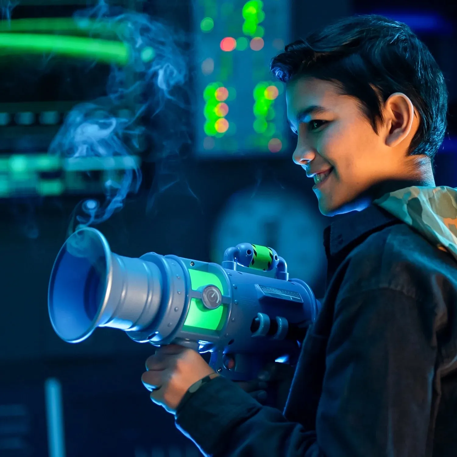 Despicable Me 4 The Ultimate Fart Blaster, Blasts out REAL Fart Rings of fog,  Lights, Sounds, Smells, Ages 4 