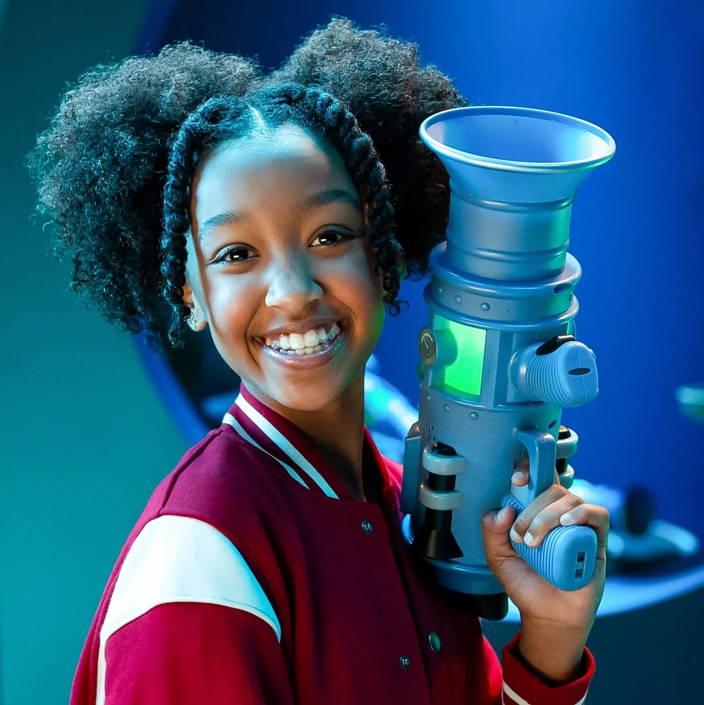 Despicable Me 4 The Ultimate Fart Blaster, Blasts out REAL Fart Rings of fog,  Lights, Sounds, Smells, Ages 4 