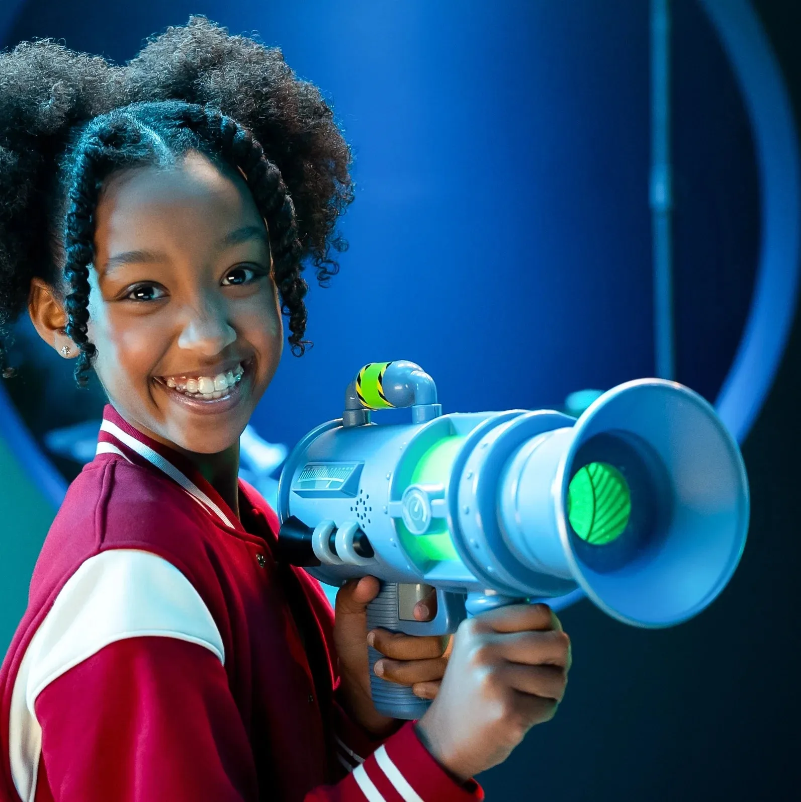 Despicable Me 4 The Ultimate Fart Blaster, Blasts out REAL Fart Rings of fog,  Lights, Sounds, Smells, Ages 4 