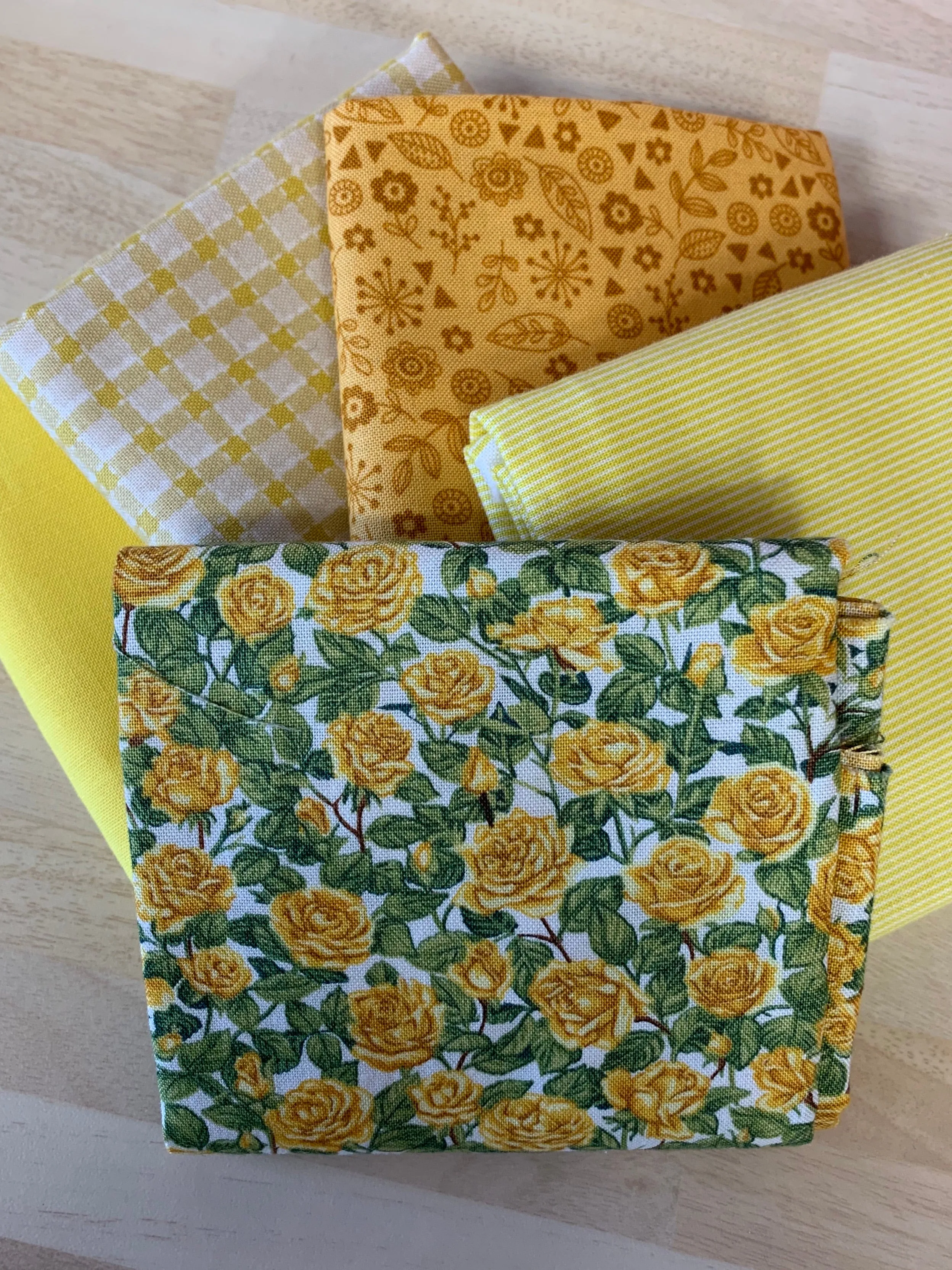 Fat quarter patchwork fabric mystery bundle