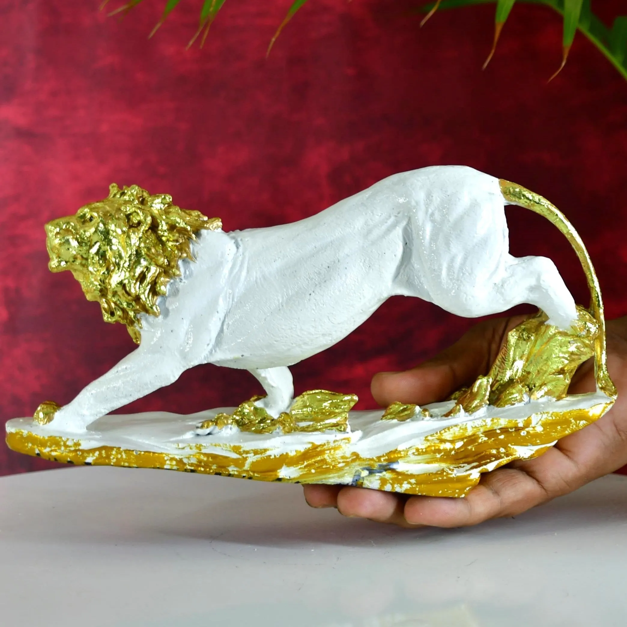 Mayii Resin Leaping Lion
