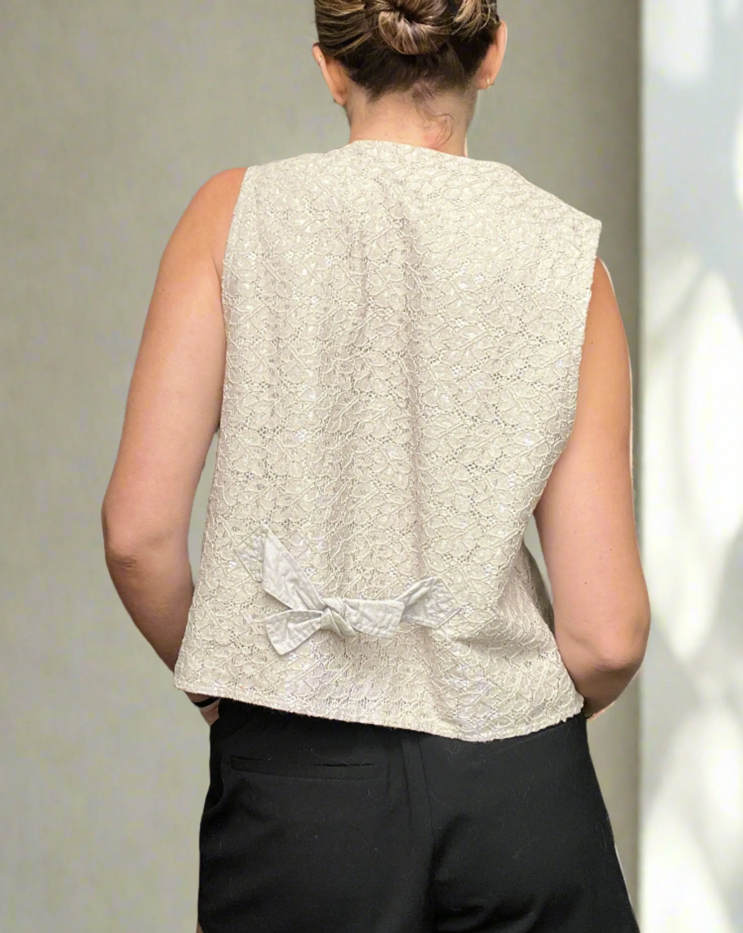 Pierre Cardin Roses Vest