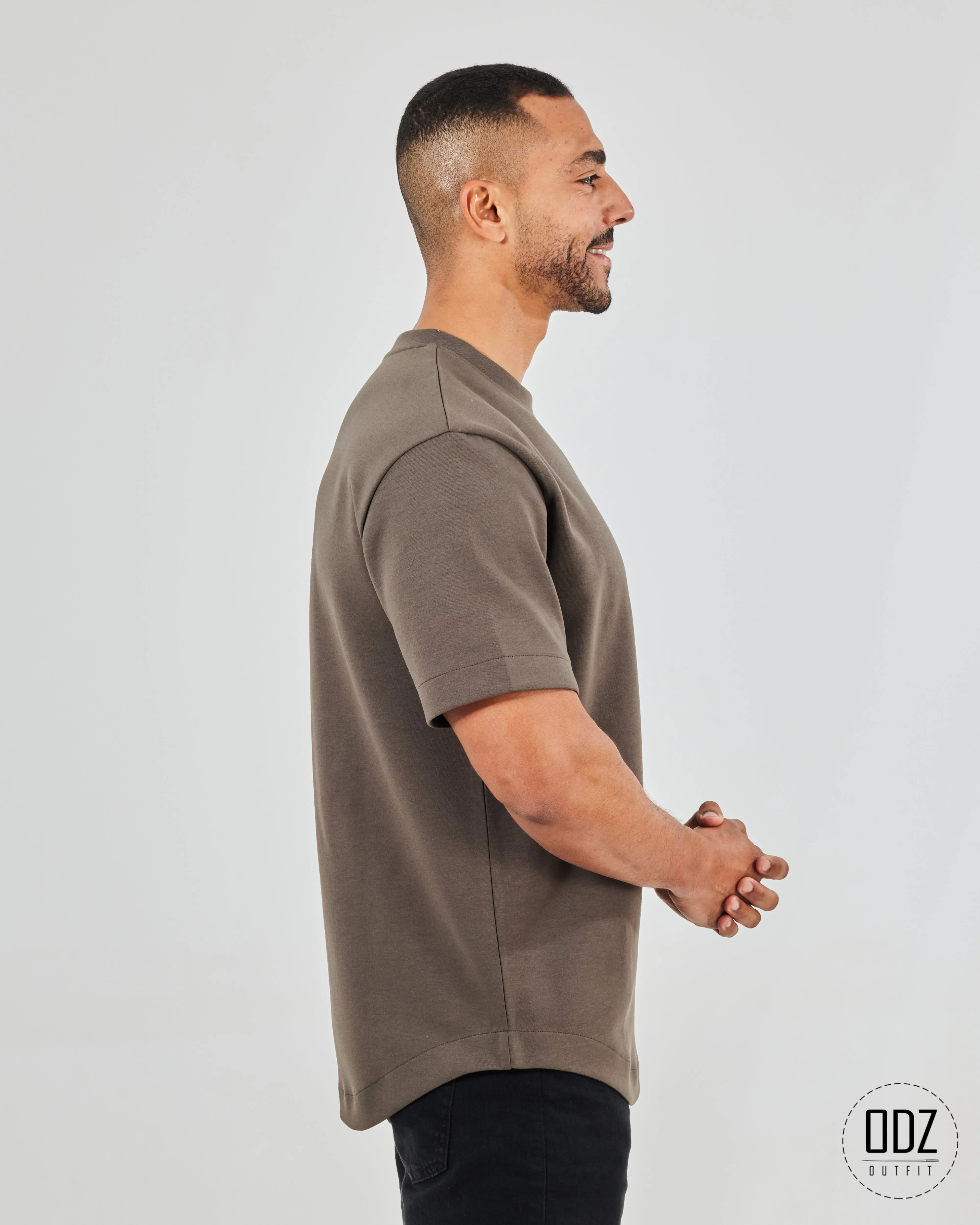 Relaxed Curved Strings T-shirt