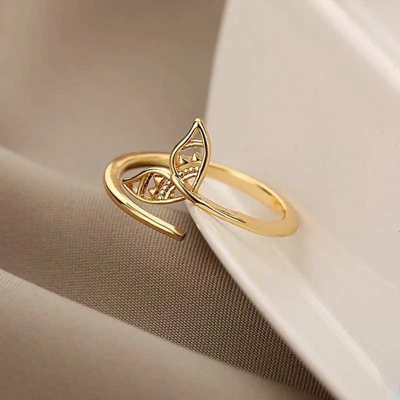 Ride the Wave with Our Gold Mermaid Tail Ring - Perfect for Surfers and Ocean Lovers