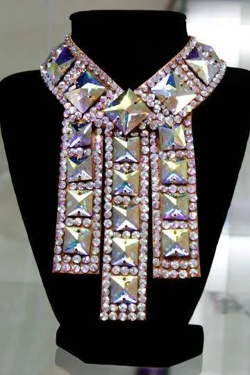 Sculpted Radiance Necklace