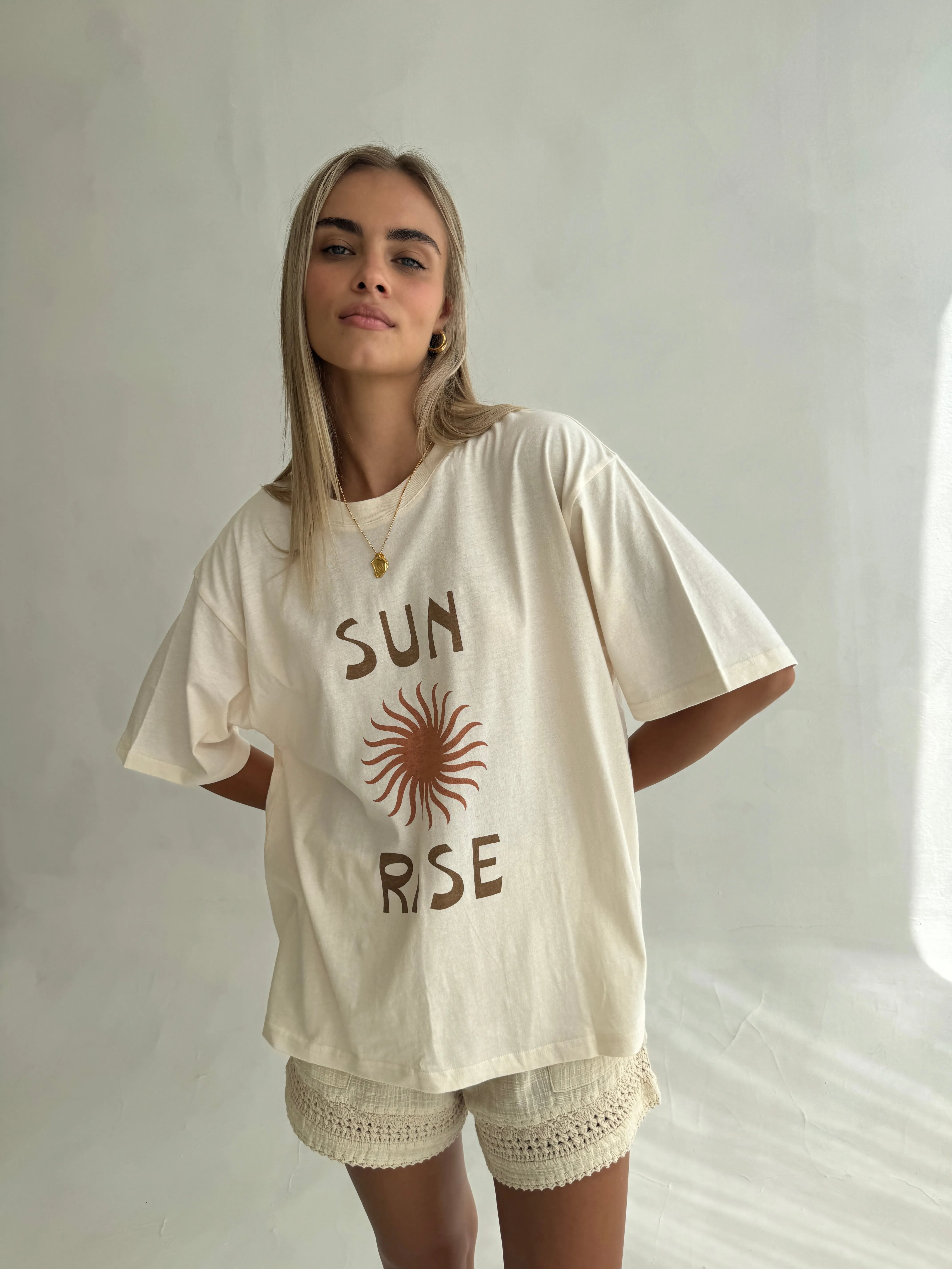 SUN RISE TEE - CREAM